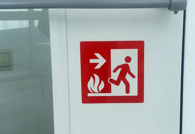 Scopri di più sull'articolo Come rispettare le regole antincendio sul luogo di lavoro?